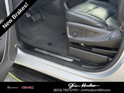 Used 2020 GMC Yukon SLT AWD/4WD image 24