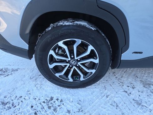 Used 2023 Toyota Corolla Cross SE image 22