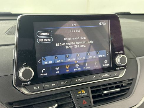 Used 2024 Nissan Altima 2.5 SR FWD image 28