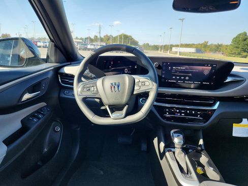 New 2026 Buick Envista Avenir image 11