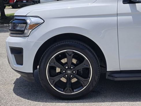 Used 2022 Ford Expedition XLT RWD image 6