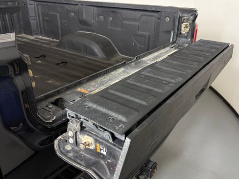 Used 2023 GMC Sierra 3500 Denali w/ Denali Black Diamond Edition AWD/4WD image 42