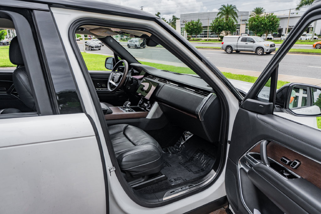 Used 2023 Land Rover Range Rover SE AWD/4WD image 33