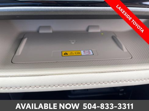 Certified 2024 Toyota Highlander XLE FWD image 35
