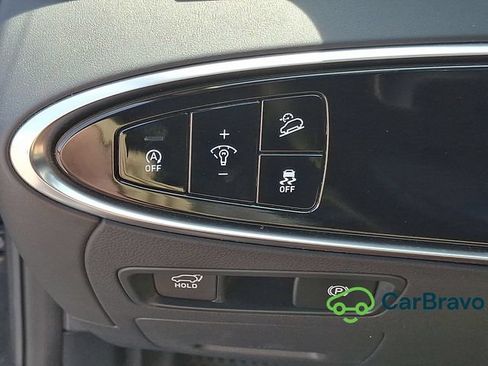 Used 2025 Genesis GV70 2.5T AWD/4WD image 23