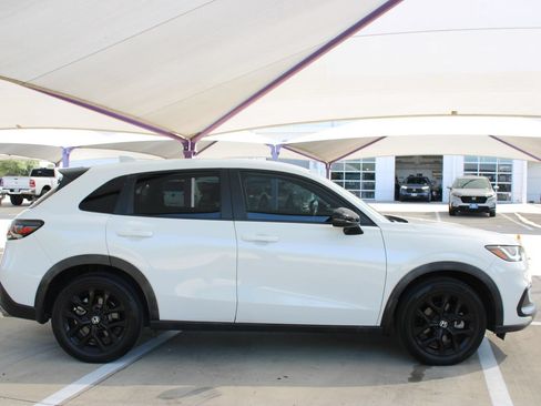 Used 2023 Honda HR-V Sport image 7