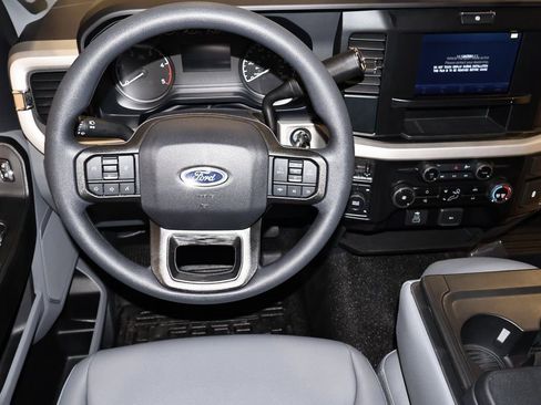 New 2026 Ford F550 4x4 Regular Cab Super Duty image 13