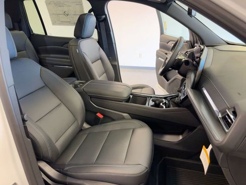 New 2026 Chevrolet Traverse LT w/ Sun and Wheel Package image 30