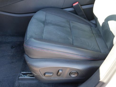 Used 2024 Chevrolet Blazer EV RS image 20