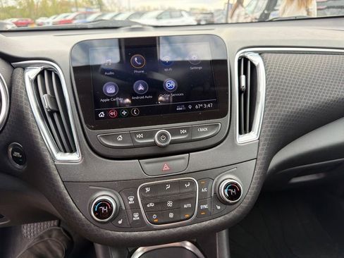 Used 2019 Chevrolet Malibu LT w/ Driver Confidence Package FWD image 12