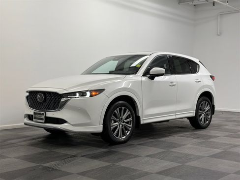 Used 2025 MAZDA CX-5 Signature image 1