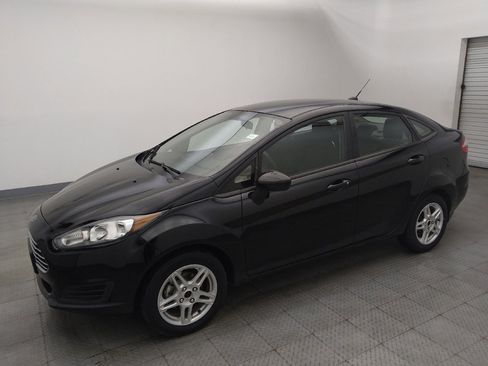 Used 2019 Ford Fiesta SE FWD image 2