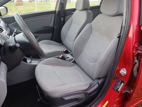 Used 2017 Hyundai Accent SE FWD image 3