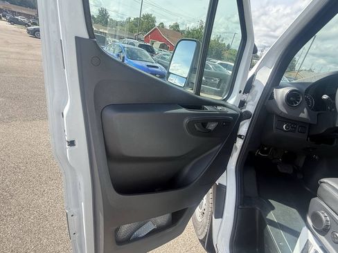 Used 2024 Mercedes-Benz Sprinter 3500 image 16