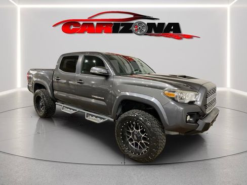 Used 2016 Toyota Tacoma SR image 2