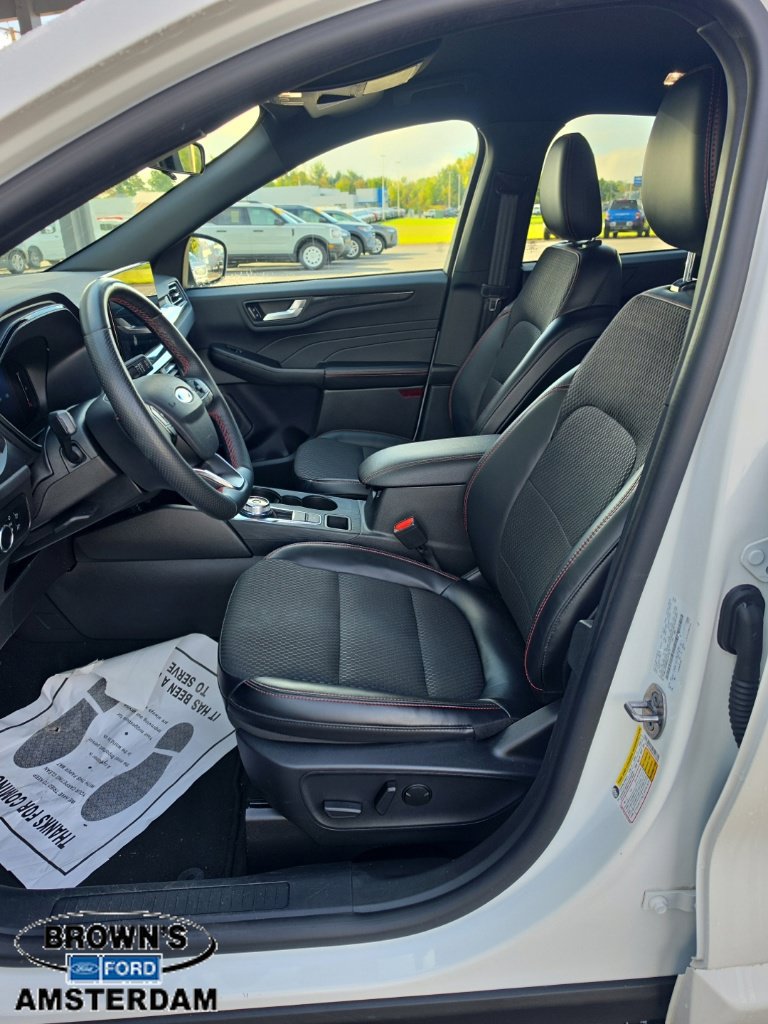 Used 2024 Ford Escape ST-Line w/ Tech Pack #1 AWD/4WD image 14