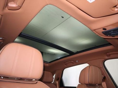New 2025 Bentley Bentayga image 19