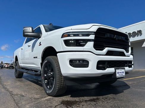 New 2026 RAM 2500 Laramie w/ Night Edition AWD/4WD image 15