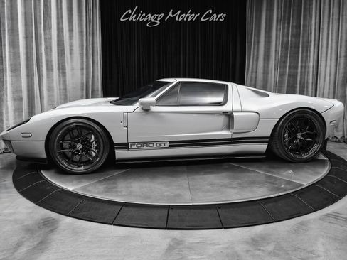 Used 2005 Ford GT RWD image 1