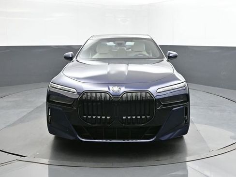 New 2025 BMW 760i xDrive w/ Executive Package image 30