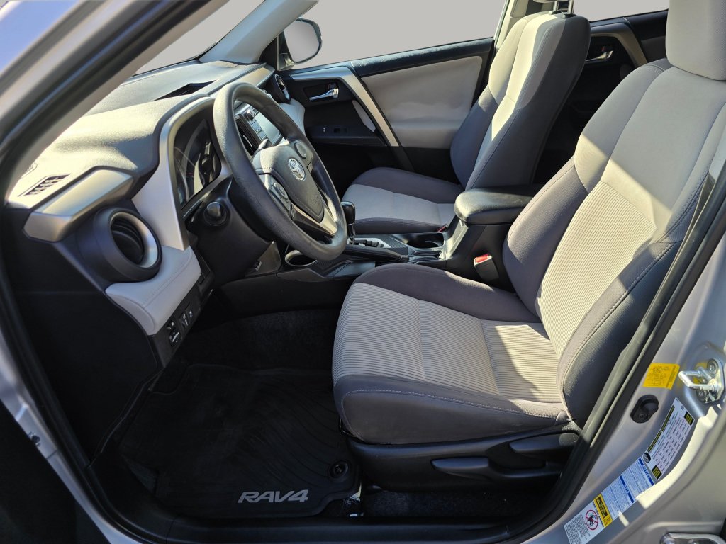 Used 2015 Toyota RAV4 XLE AWD/4WD image 22