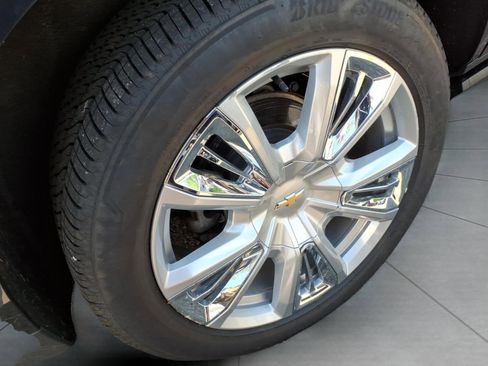 Used 2023 Chevrolet Tahoe High Country AWD/4WD image 5