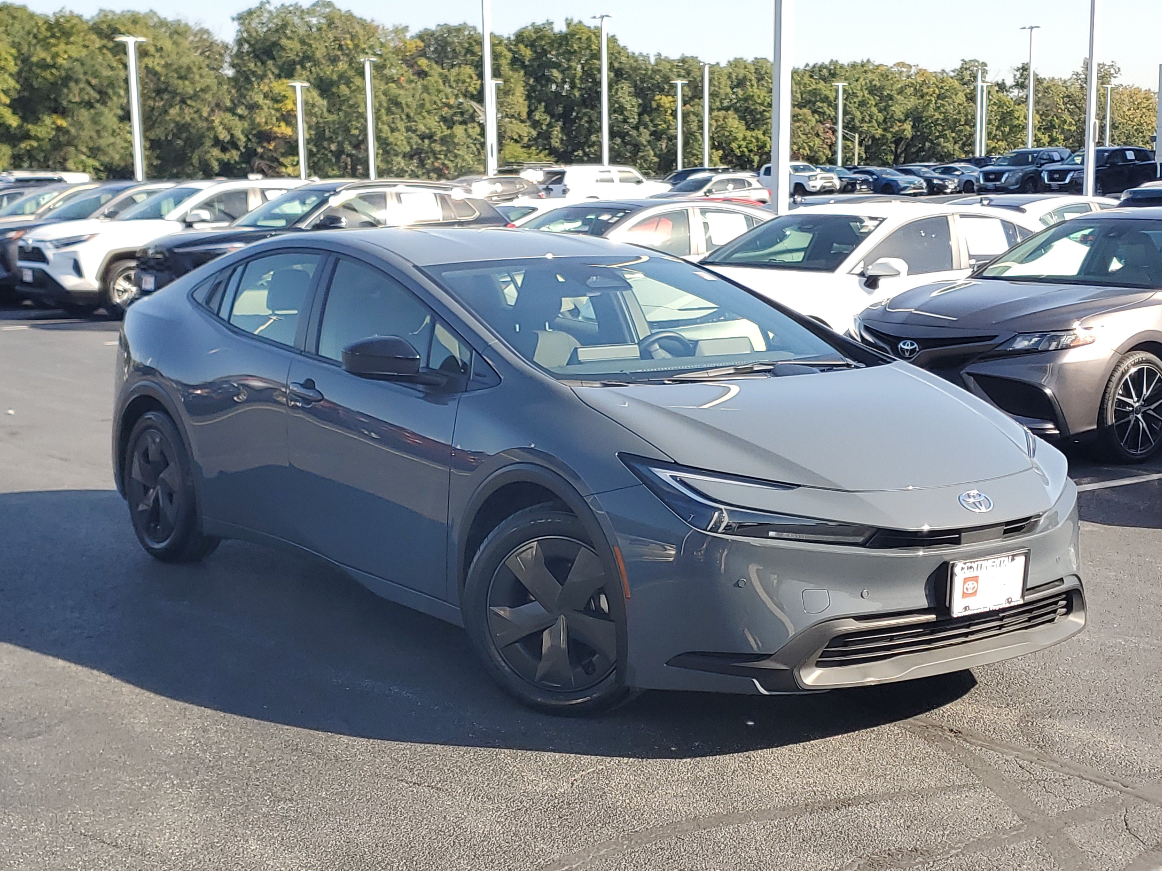 Certified 2026 Toyota Prius LE FWD image 32