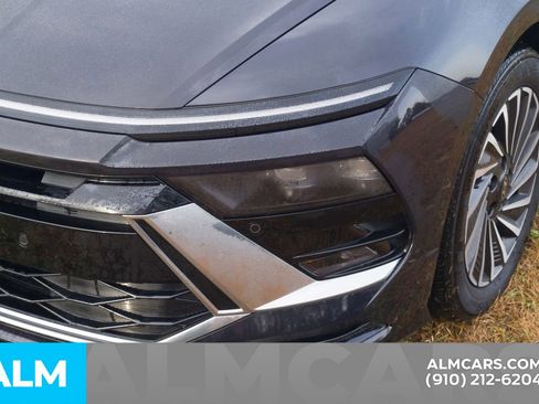 Used 2024 Hyundai Sonata Limited image 13