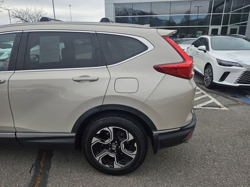 Used 2017 Honda CR-V Touring image 4