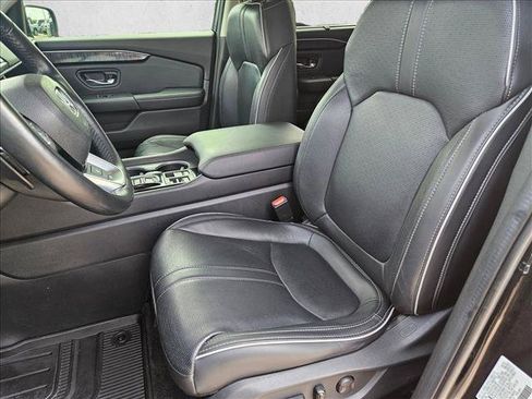 Used 2023 Honda Pilot Elite image 17