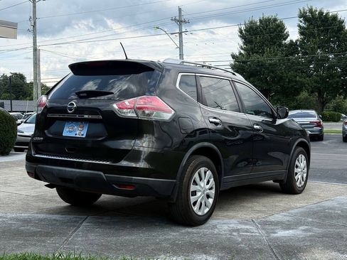 Used 2016 Nissan Rogue S w/ Appearance Package FWD image 8
