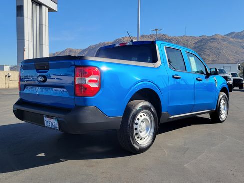 Used 2025 Ford Maverick XL image 2
