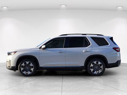 New 2026 Honda Pilot Touring image 7
