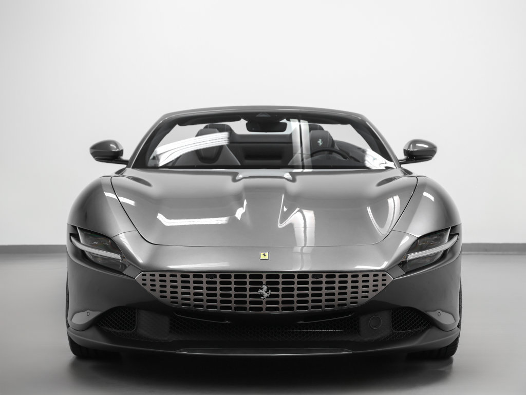 Used 2024 Ferrari Roma Spider RWD image 14