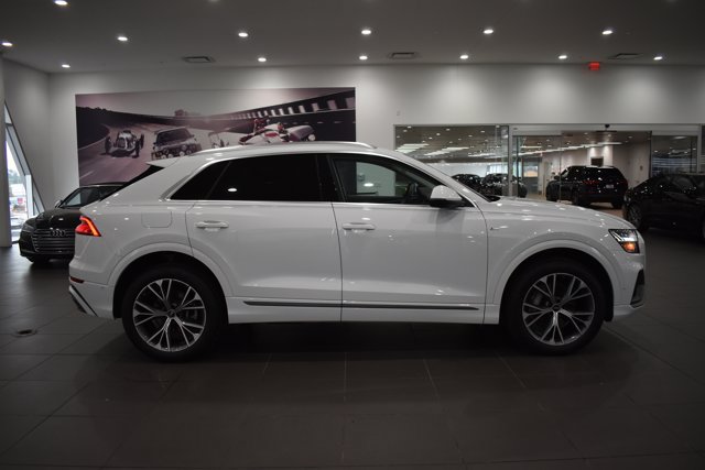 Used 2023 Audi Q8 Premium Plus AWD/4WD image 8
