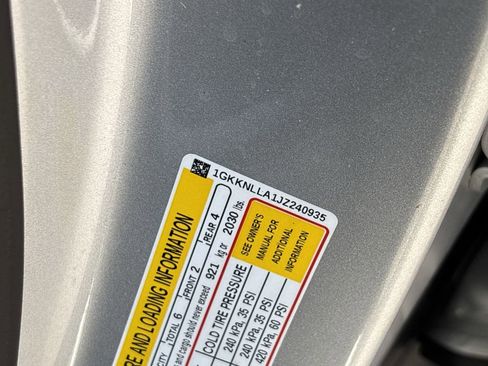 Used 2018 GMC Acadia SLE w/ Driver Alert Package I image 34