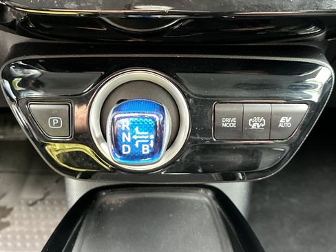 Used 2021 Toyota Prius Prime LE FWD image 26