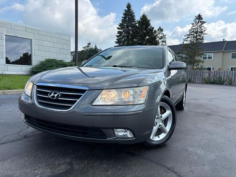 Used 2009 Hyundai Sonata SE FWD image 2