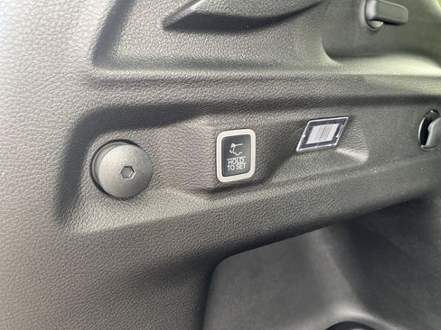 New 2025 Jeep Grand Cherokee L Laredo image 24