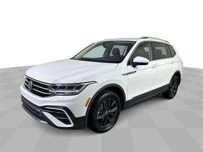 Used 2024 Volkswagen Tiguan SE