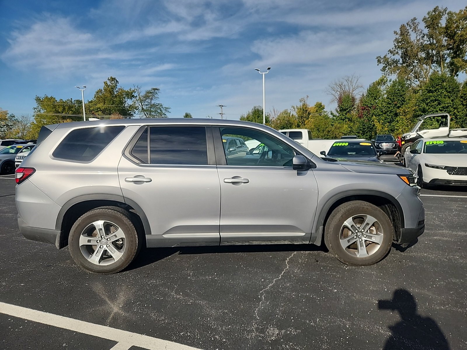 Used 2025 Honda Pilot EX-L image 8