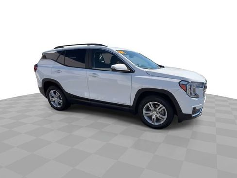 Certified 2023 GMC Terrain SLE w/ Driver Convenience Package FWD image 2