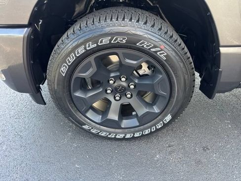 New 2026 RAM 1500 Express AWD/4WD image 15