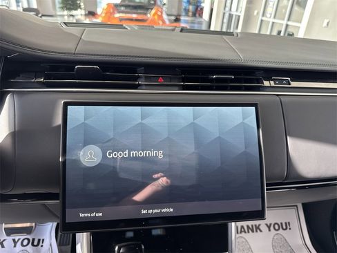 Used 2025 Land Rover Range Rover Long Wheelbase Autobiography image 16