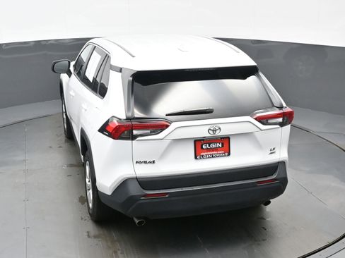 Used 2024 Toyota RAV4 LE image 37