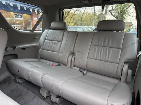 Used 2006 Toyota Sequoia SR5 image 12