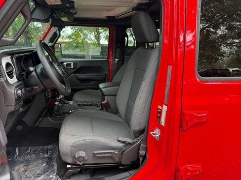 Used 2025 Jeep Wrangler Unlimited Sport AWD/4WD image 33