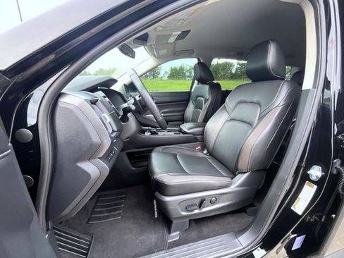 Used 2023 Nissan Pathfinder SL image 11