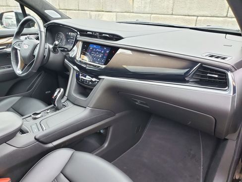 Certified 2024 Cadillac XT6 Sport w/ Platinum Package image 37