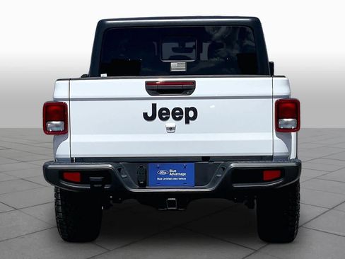 Used 2023 Jeep Gladiator Sport AWD/4WD image 5